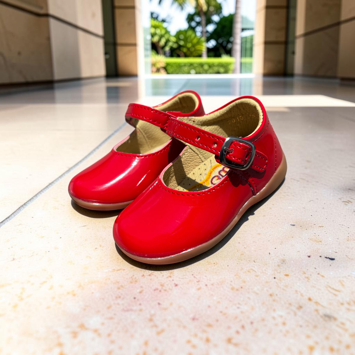 Amelia, zapatitos de charol rojo para bebé Christhinne - foto 2
