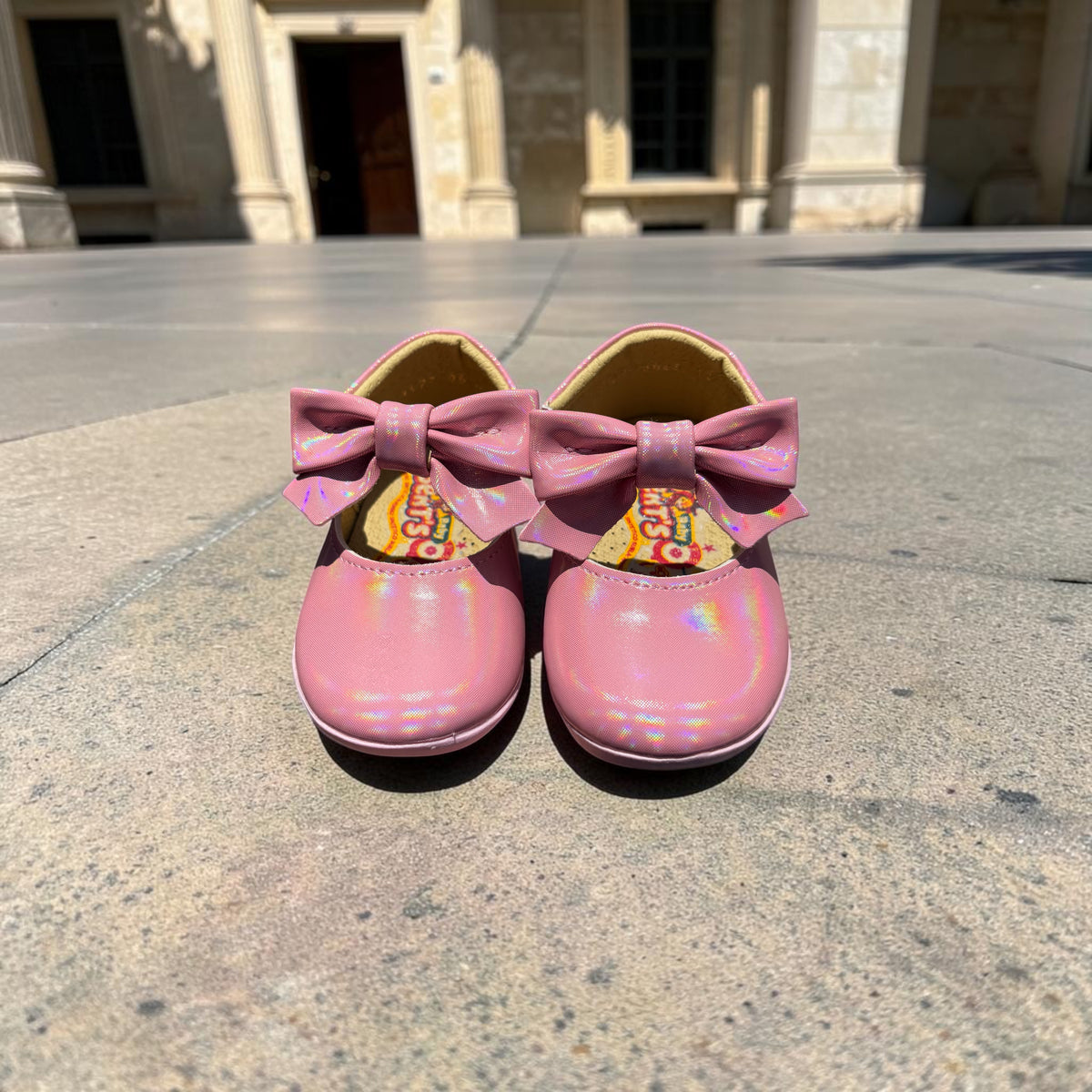 Camila, zapatitos rosa tornasol con moño Christhinne