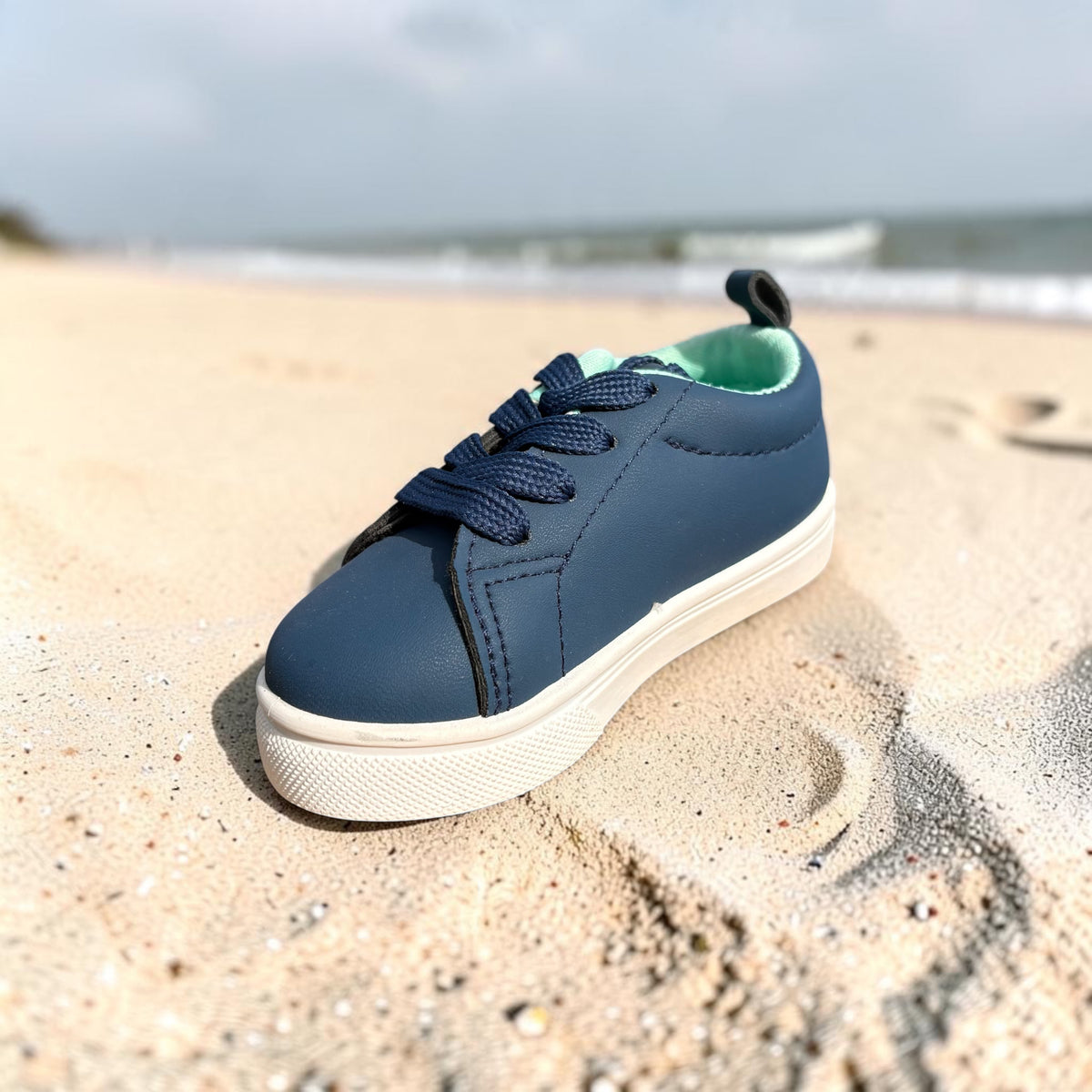 Dino, tenis azul marino con dinosaurio Christhinne - foto 3
