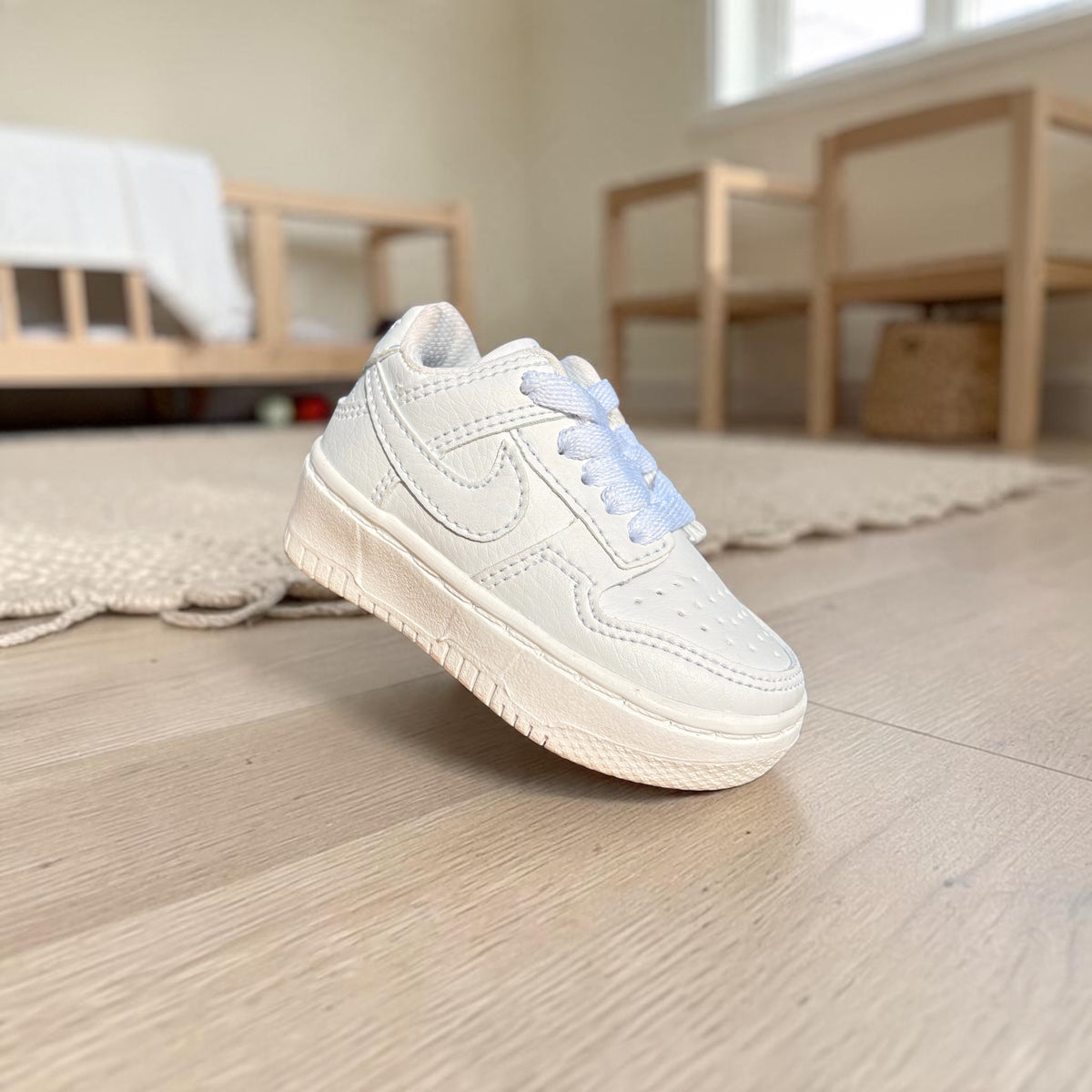 Alma, tenis blancos clásicos para niños Christhinne