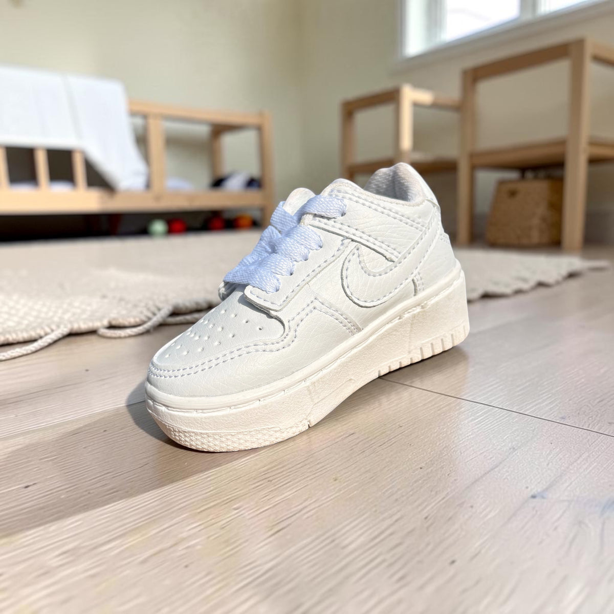 Alma, tenis blancos clásicos para niños Christhinne - foto 3