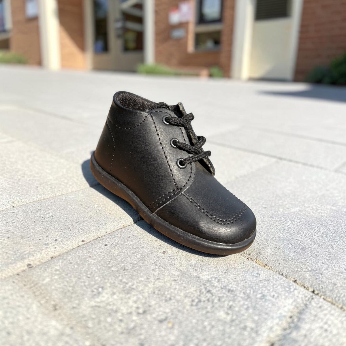 Mauro, zapato negro clásico para niño Christhinne