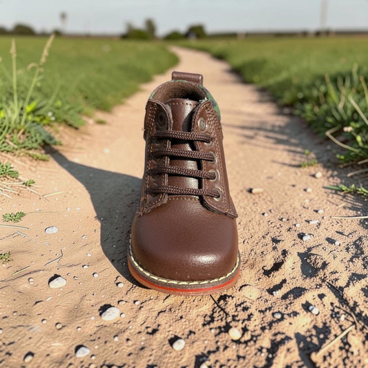 Rocco, bota chocolate con detalle militar Christhinne - foto 2